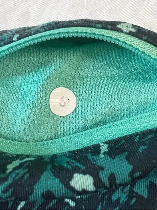 Lululemon Run Times Shorts Black Mountain Peaks Forage Teal Size 6 - Picture 3 of 5